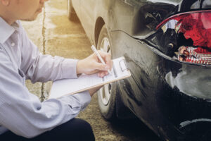 Read more about the article Document Damage for Insurance Claims: Photos, Notes & Estimates
